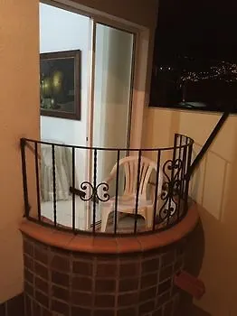 Alojamientos La Victoria Medellin Apartment
